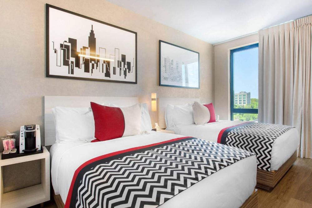 Double Room with Two Double Beds - Non-Smoking interior
